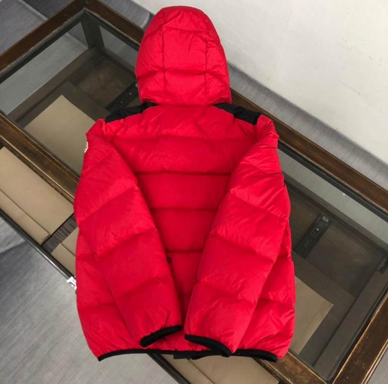 Moncler Women's Outwear 376